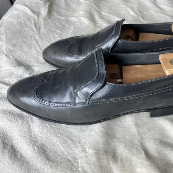 EUC Bally Men\'s Gray Wingtip Loafers size 10B